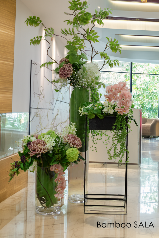 ロビー,待合フラワーディスプレイ,装花,アーティフィシャルフラワー,バンブーサラ,